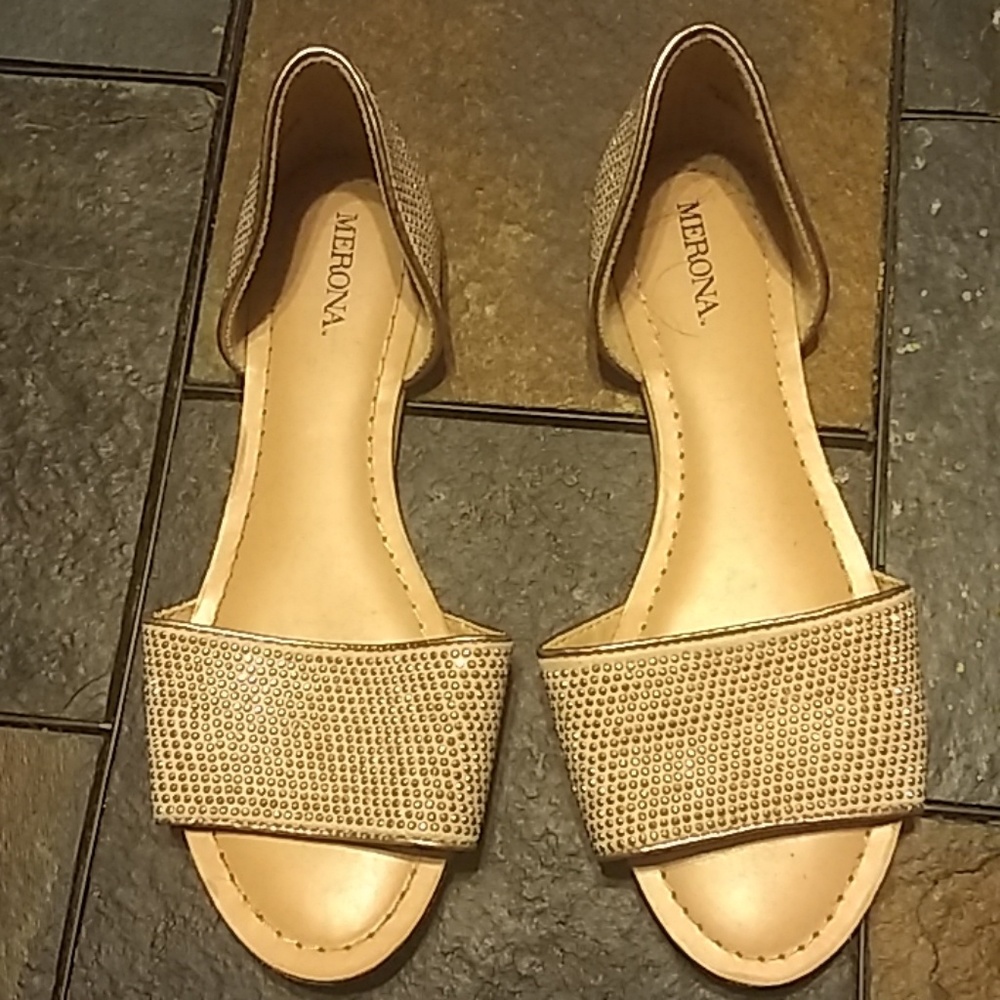 Merona woman's flats size 6